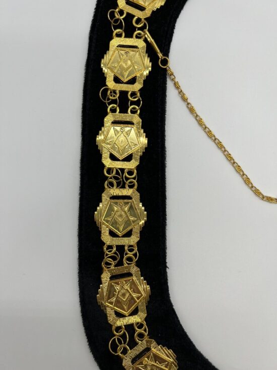 Masonic Regalia Order of Eastern Star Patron Gold Metal Chain Collar On Black Velvet